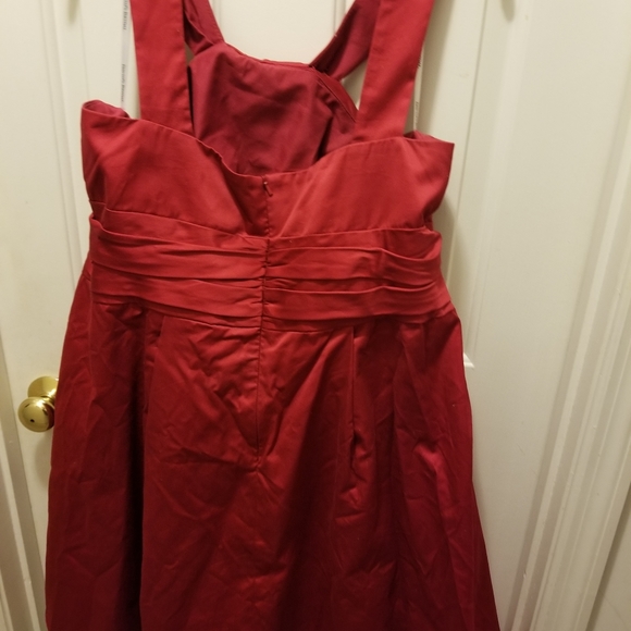 Red Dress - Picture 2 of 3